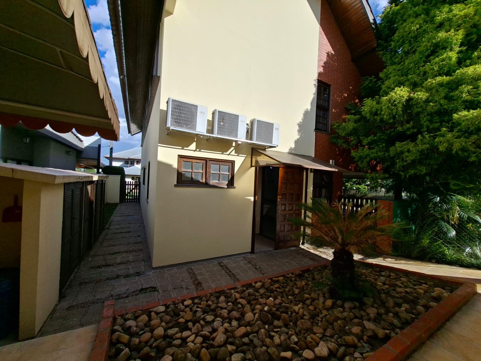 Residência em Santa Felicidade à venda com piscina em condomínio, 3 quartos. — foto 19