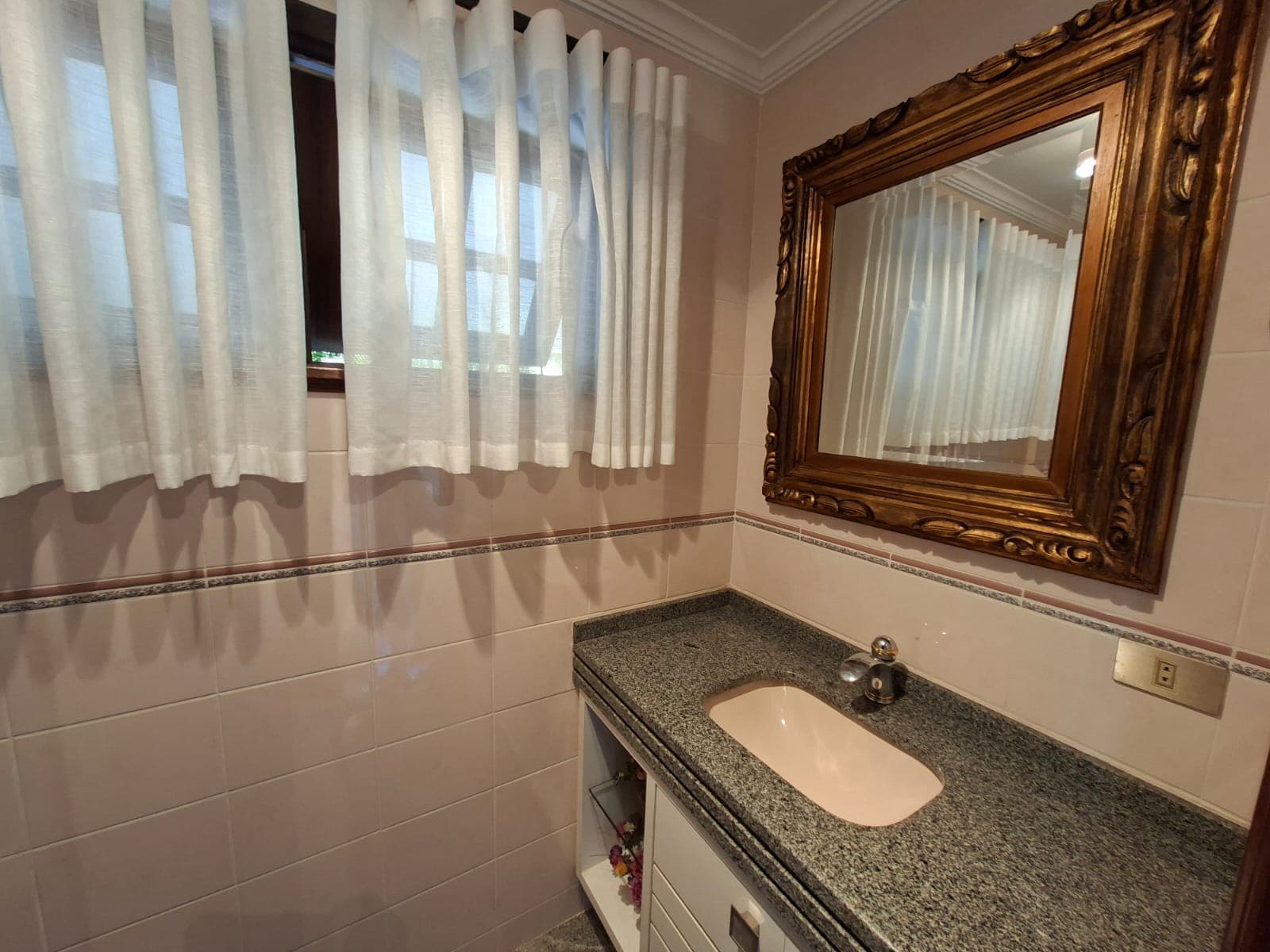 Residência em Santa Felicidade à venda com piscina em condomínio, 3 quartos. — foto 26