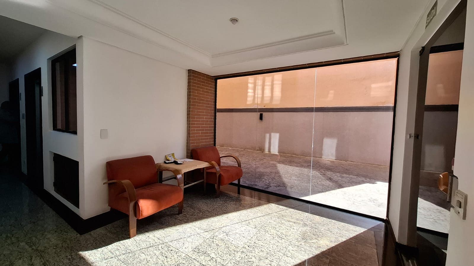 Apartamento à venda de 01 quarto no Batel — foto 2